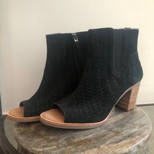 *NEW* TOMS Summer Booties